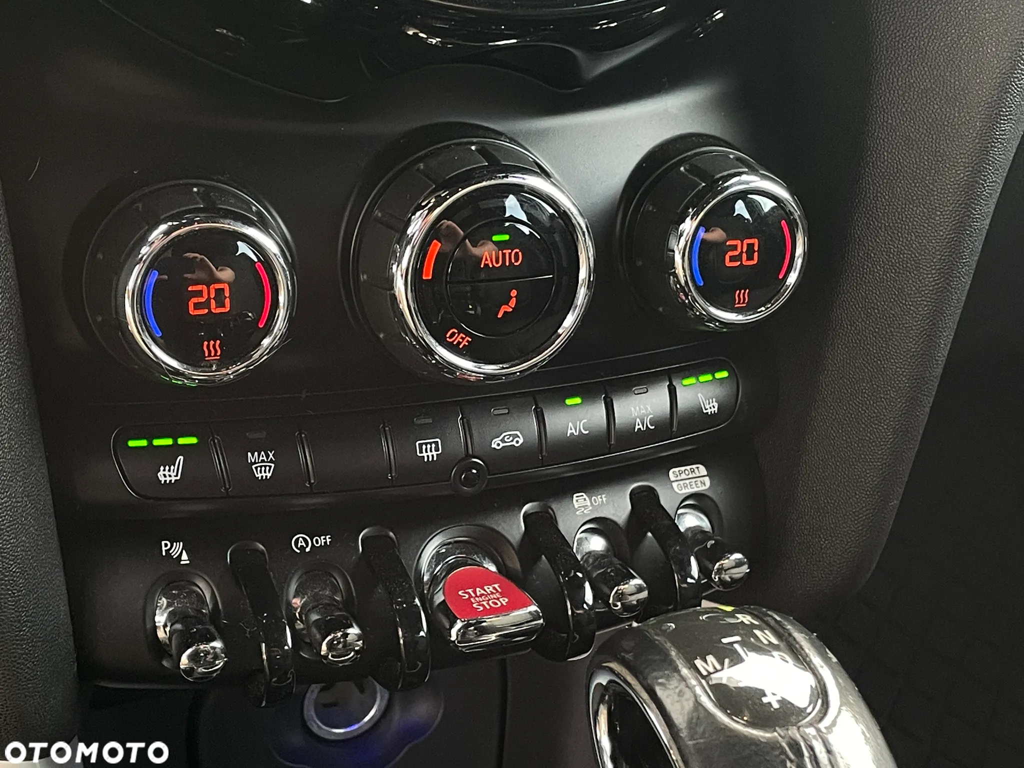 MINI Cooper Standard - 25
