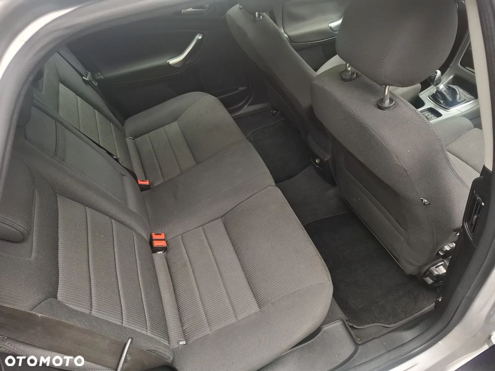 Ford Mondeo 2.0 TDCi Titanium - 13