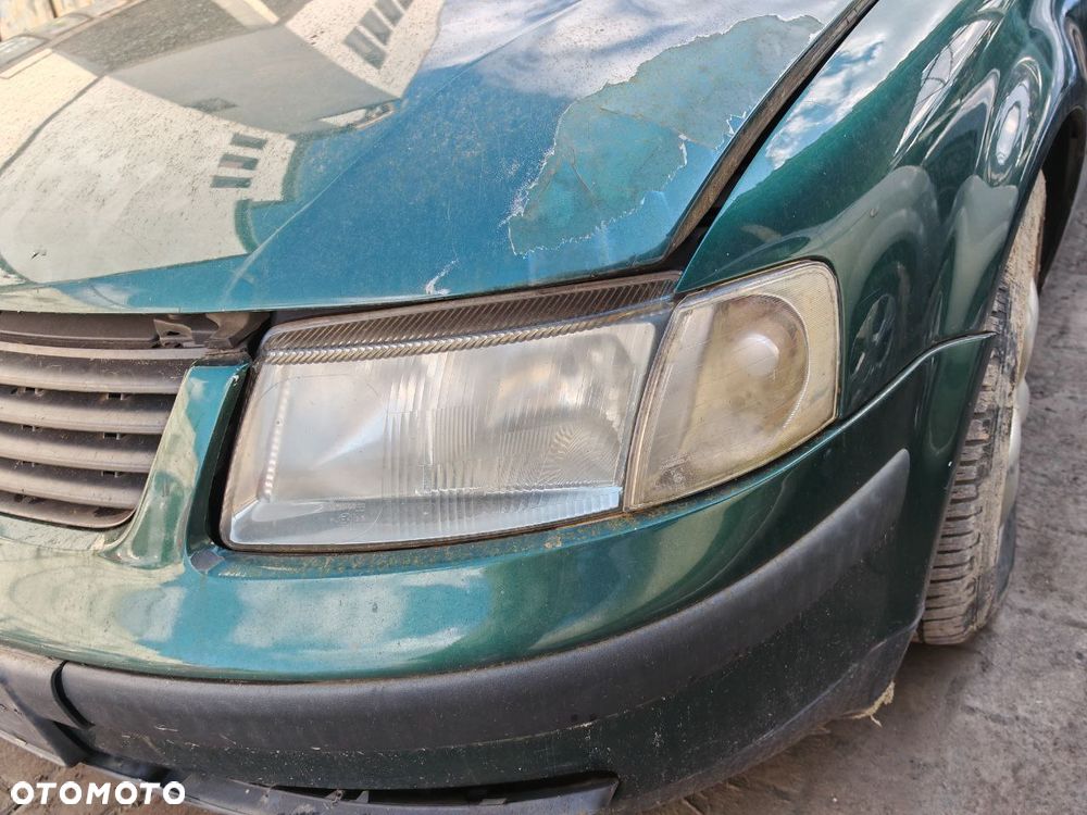 Lampy przednie, tylne prawe/lewe Volkswagen Passat B5 kombi 2000r - 2