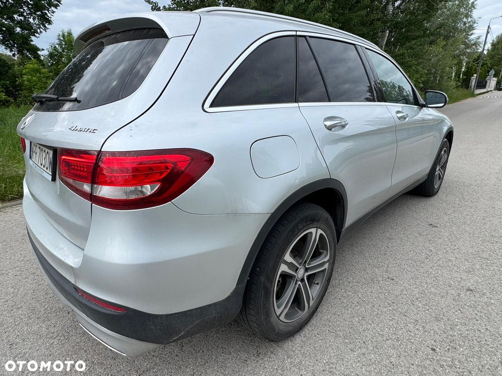 Mercedes-Benz GLC 300 4Matic 9G-TRONIC Exclusive - 6