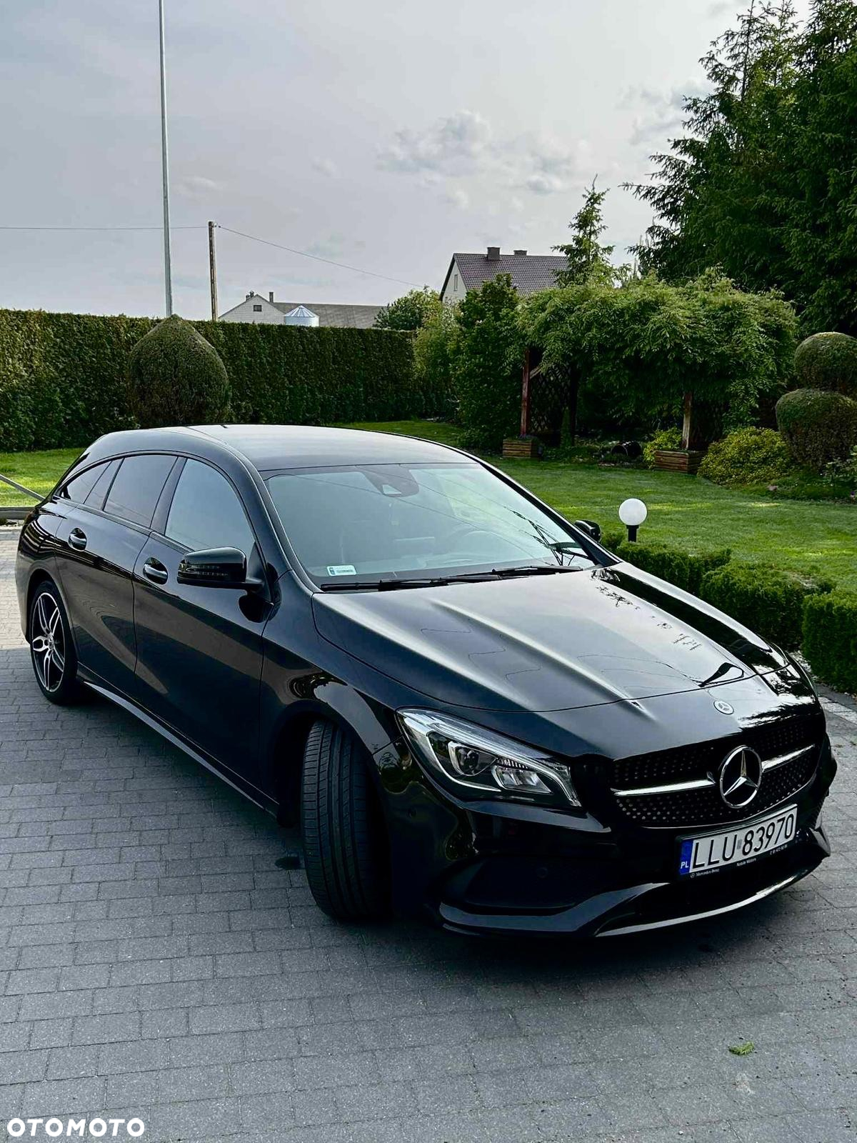 Mercedes-Benz CLA 220 4-Matic AMG Line - 3