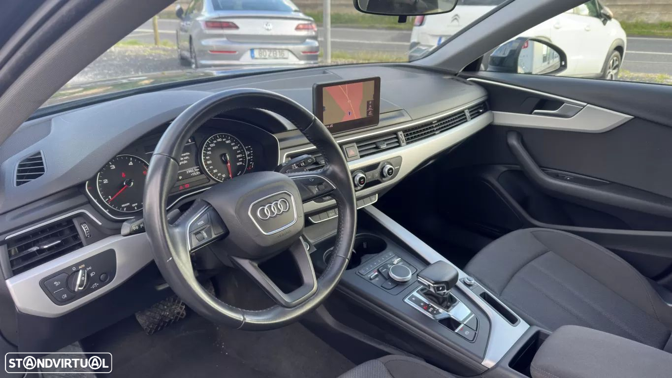 Audi A4 Avant 2.0 TDI Advance S tronic - 23