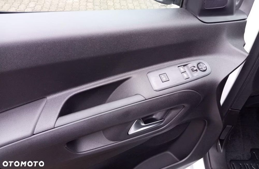 Opel Combo Van 1.5 BlueHDi L2 EAT8 - 9