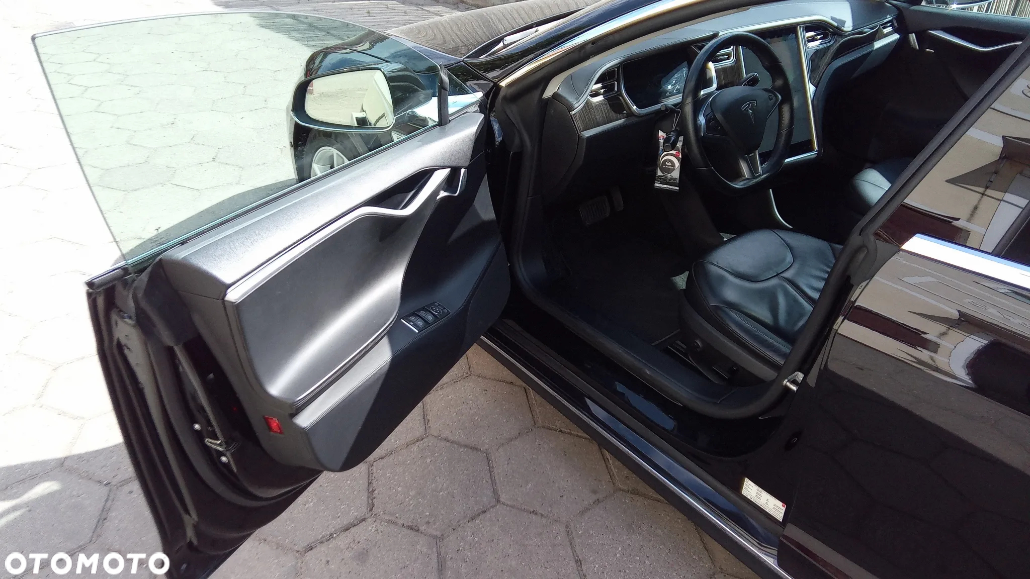 Tesla Model S Standard - 5