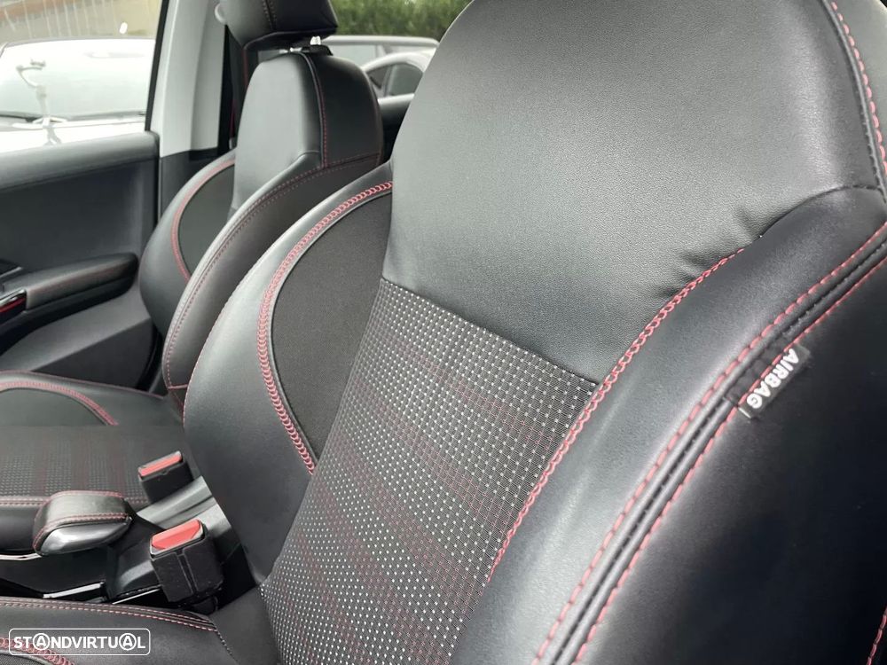 Peugeot 2008 1.2 PureTech GT Line - 13