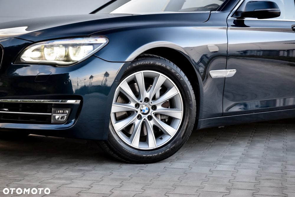 BMW Seria 7 740i L - 20