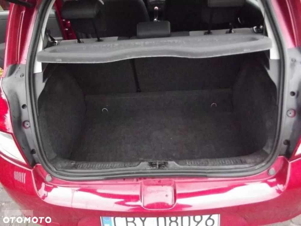 Renault Clio 1.2 16V Authentique - 14