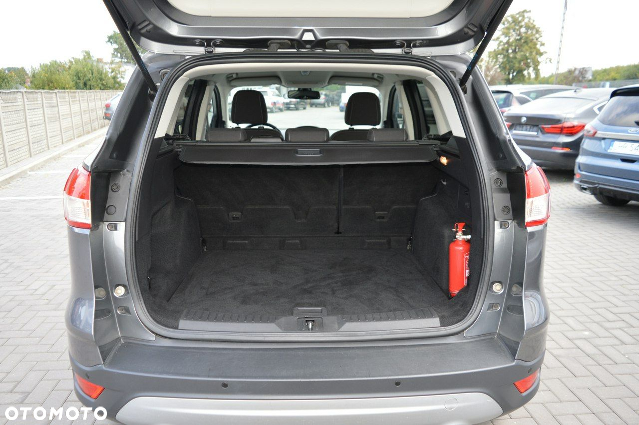 Ford Kuga - 38