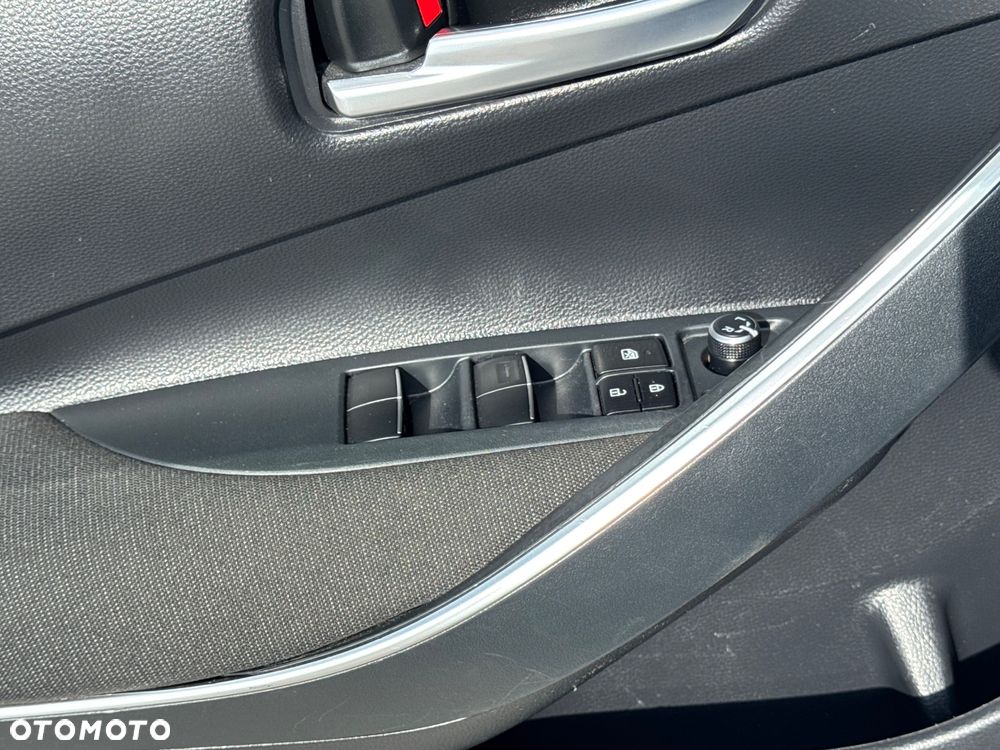 Toyota Corolla 1.8 Hybrid Comfort - 17