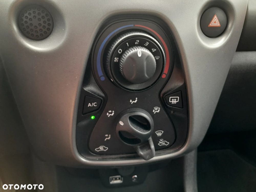 Toyota Aygo 1.0 VVT-i Color Edition - 34