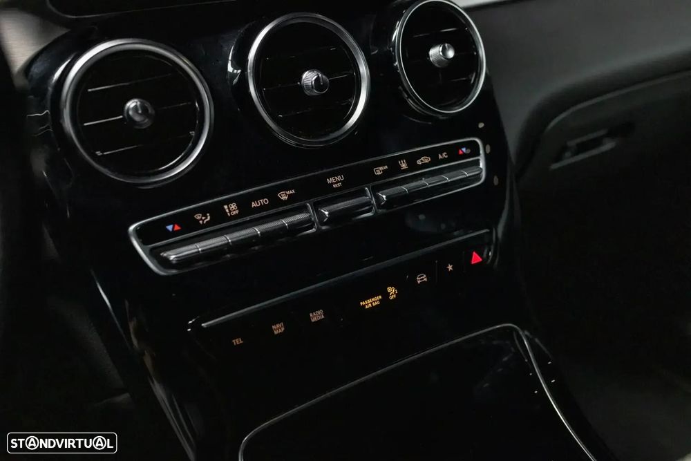 Mercedes-Benz GLC 300 de Coupé 4Matic - 26