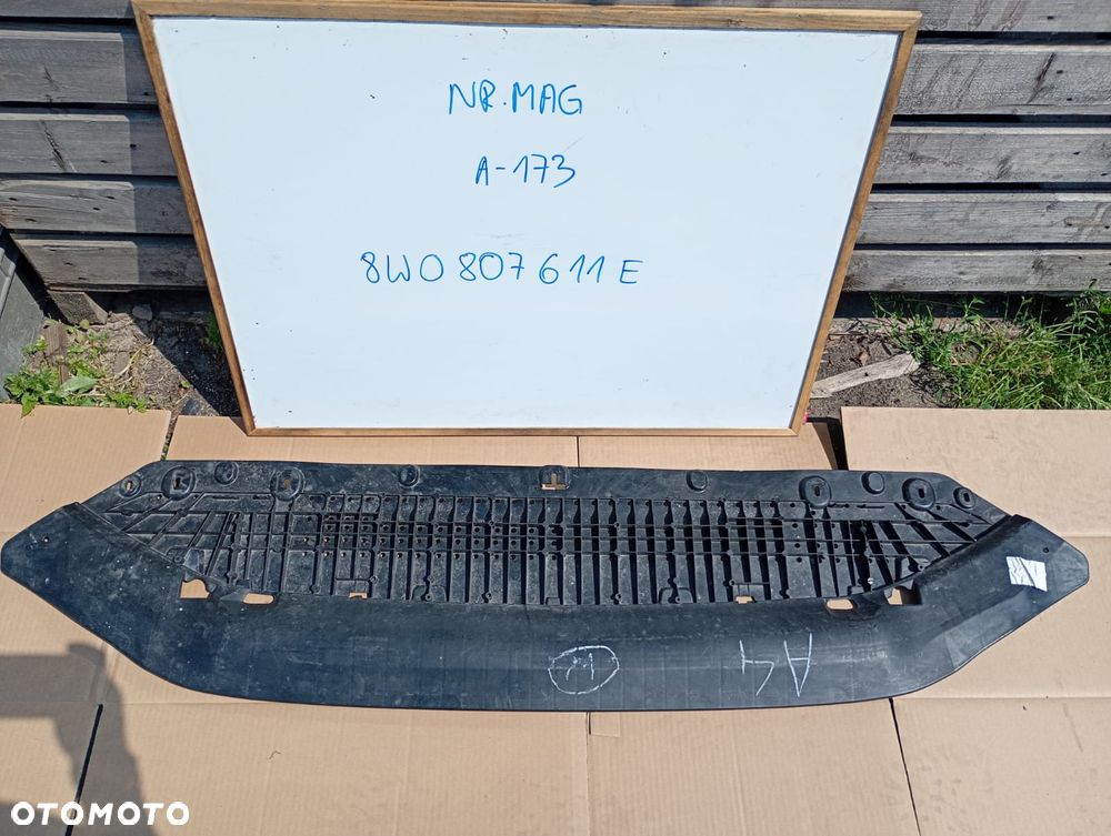 PŁYTA OSŁONA DOLNA PRZEDNIEGO ZDERZAKA AUDI A4 B9 8W 8W0807611E