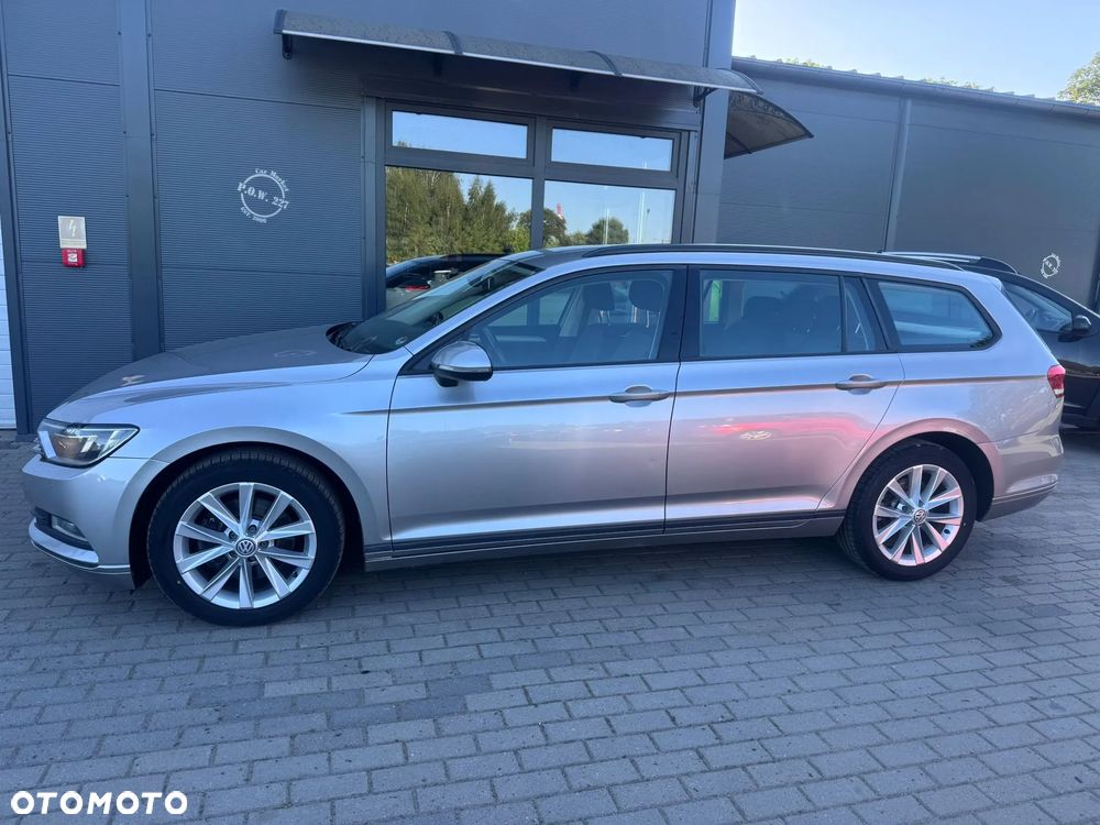 Volkswagen Passat 2.0 TDI (BlueMotion Technology) DSG Comfortline - 28