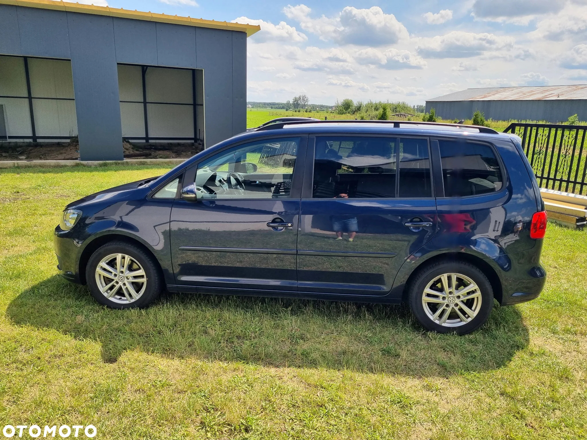 Volkswagen Touran 2.0 TDI DPF BlueMotion Technology DSG Highline - 8