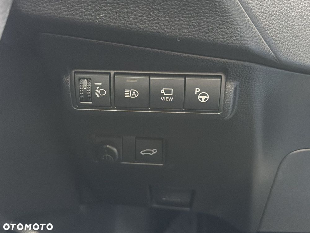 Toyota Corolla Cross 2.0 Hybrid Executive AWD - 16
