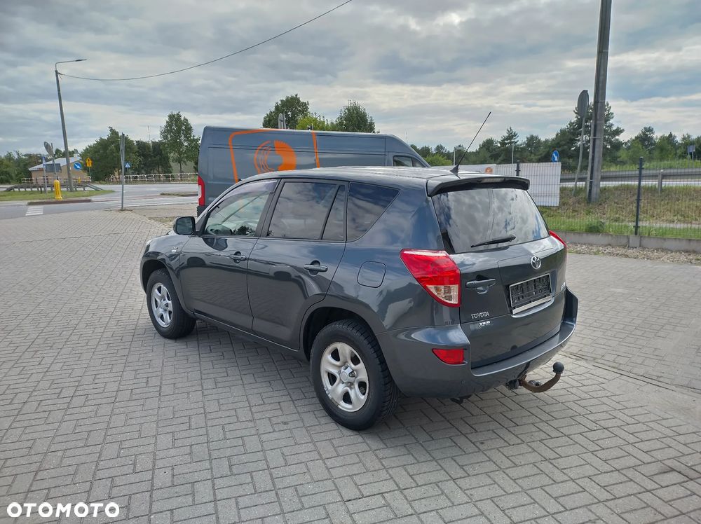 Toyota RAV4 2.2 D-4D 4x4 - 8