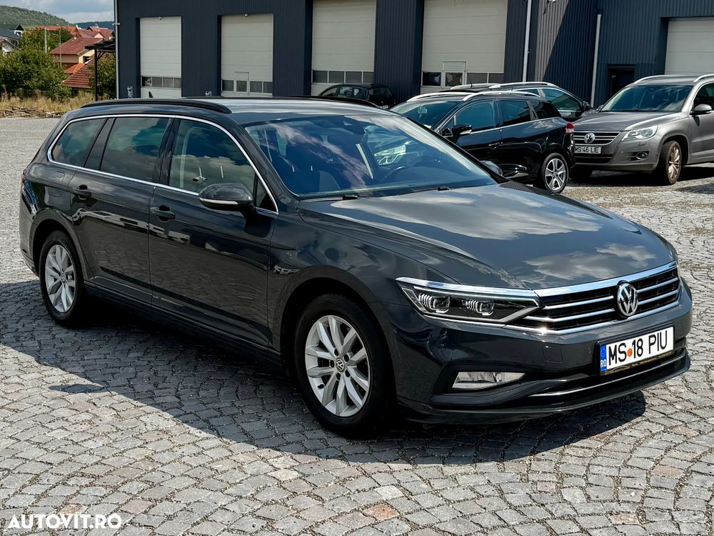 Volkswagen Passat 1.6 TDI SCR DSG Comfortline - 2