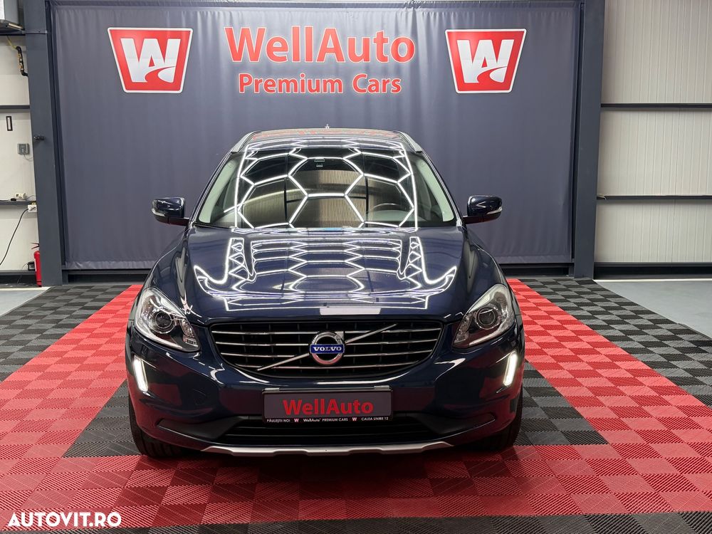 Volvo XC 60 D4AWD Momentum - 1