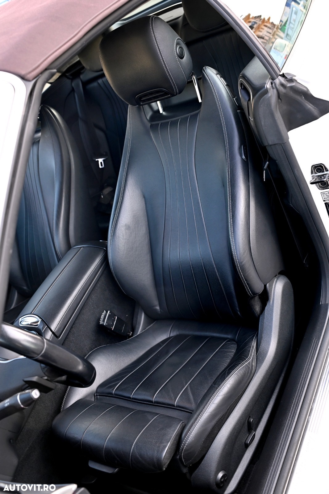 Mercedes-Benz E 200 Coupe Aut. - 24