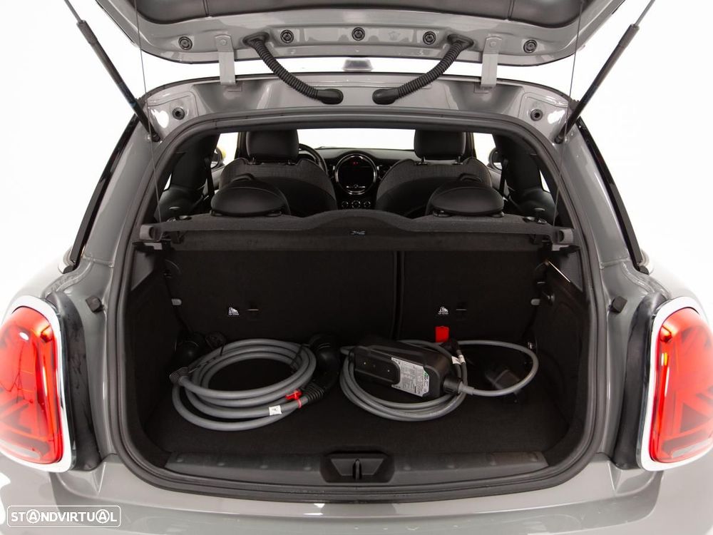 MINI 3 Portas Cooper SE Essential - 11