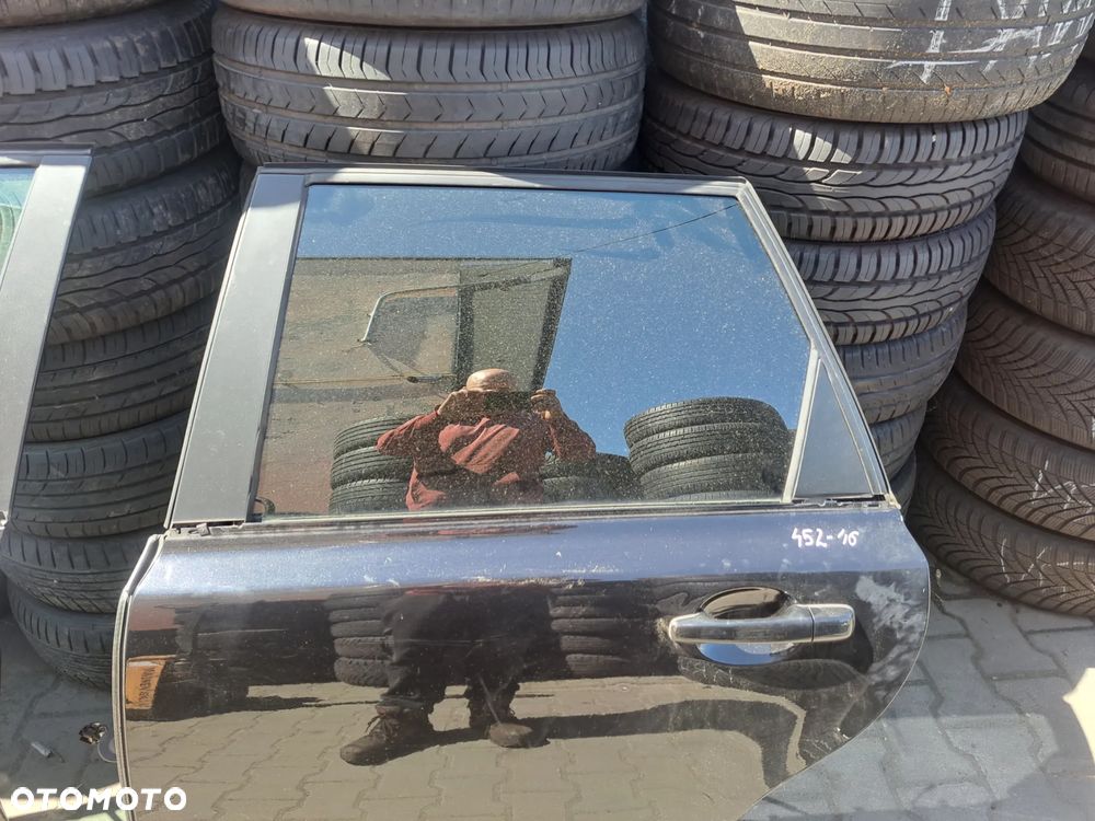 VOLVO V50 04-12 DRZWI LEWE TYŁ TYLNE 452-46 CZARNE - 1