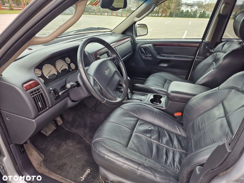 Jeep Grand Cherokee - 9