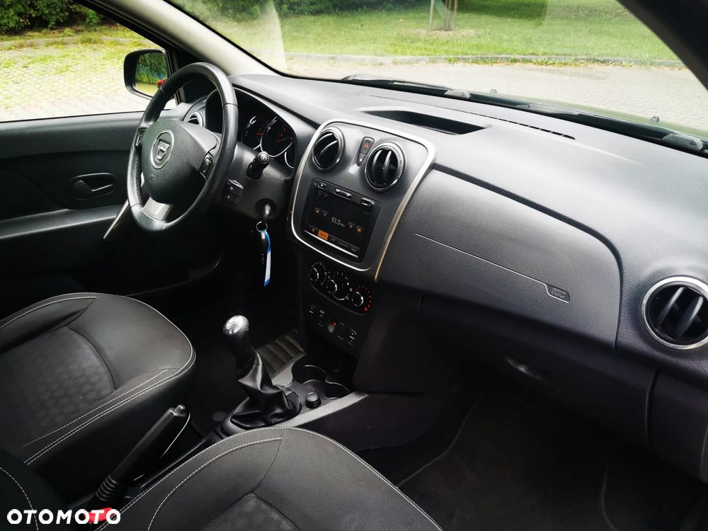 Dacia Sandero TCe 90 Laureate - 16