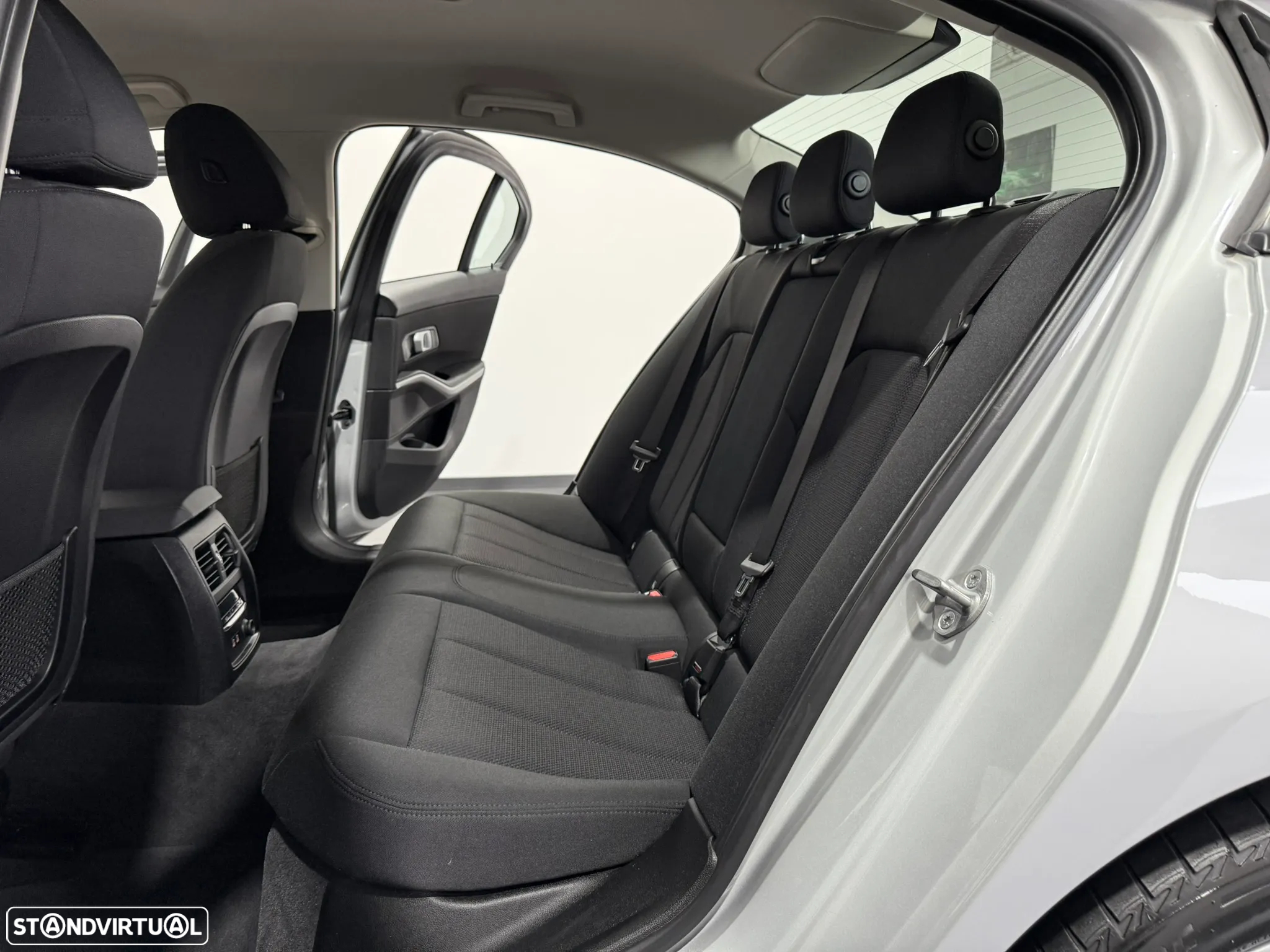 BMW 330 e Corporate Edition Auto - 44