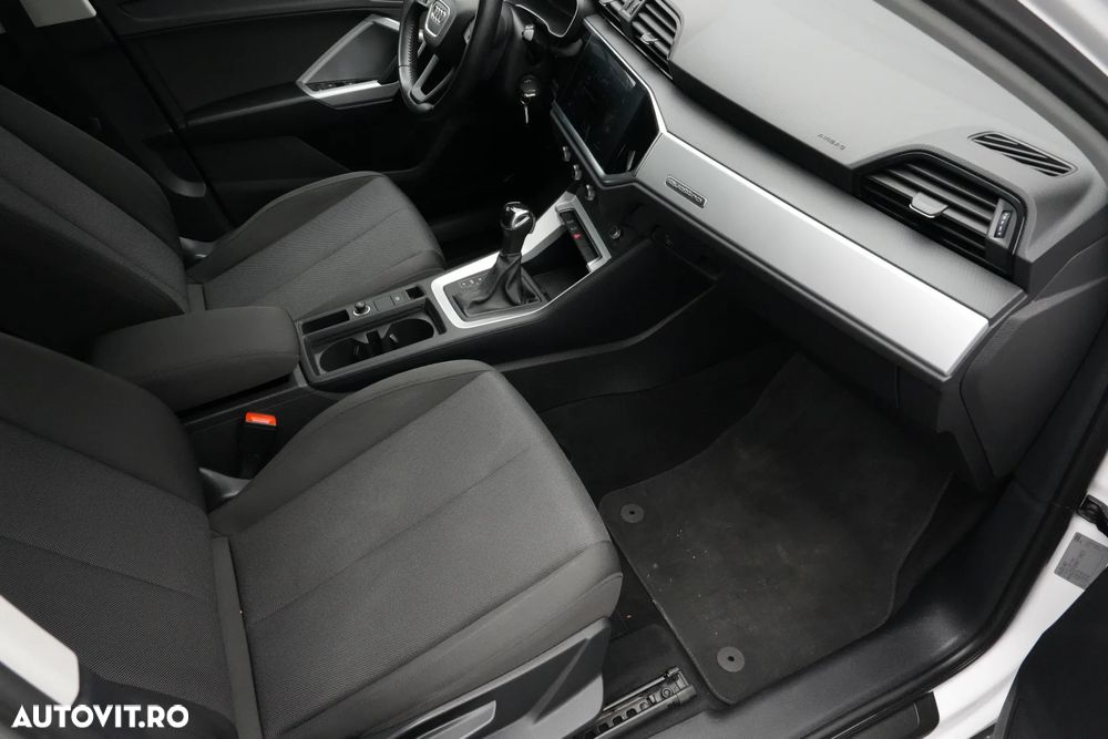 Audi Q3 2.0 35 TDI S tronic Advanced - 12