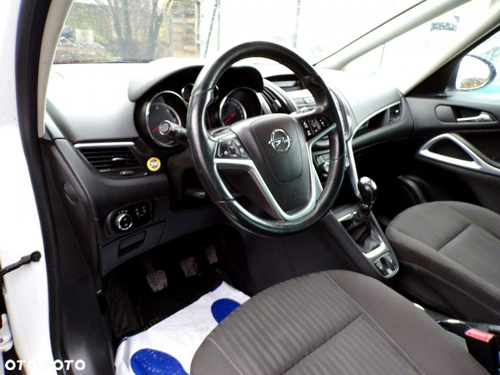 Opel Zafira - 27