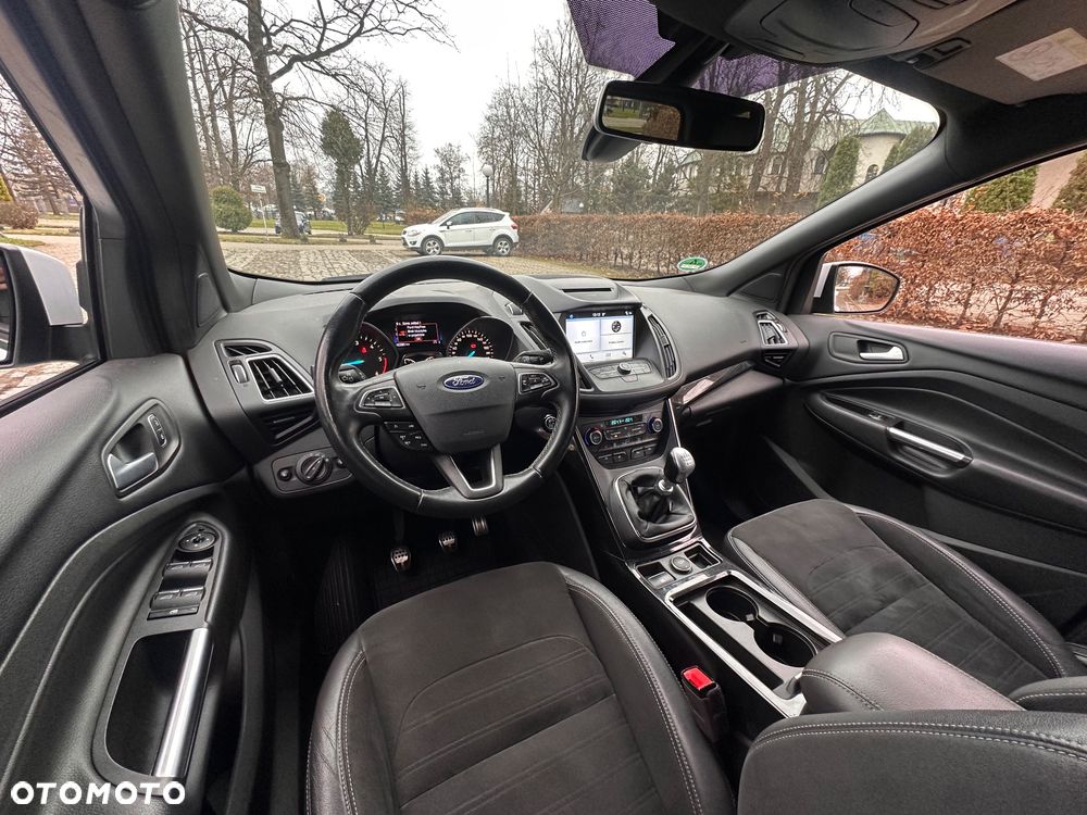 Ford Kuga 2.0 TDCi 4x4 ST-Line - 18