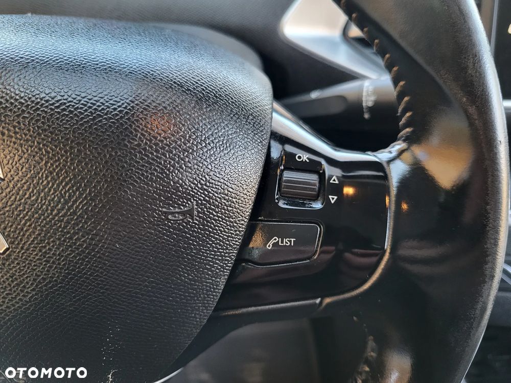 Peugeot 308 BlueHDi 130 Black Edition - 27