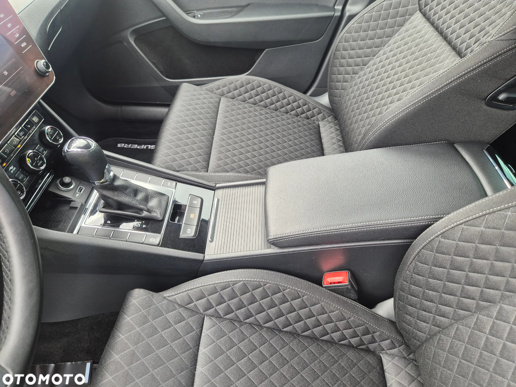 Skoda Superb 2.0 TDI SCR Style DSG - 29