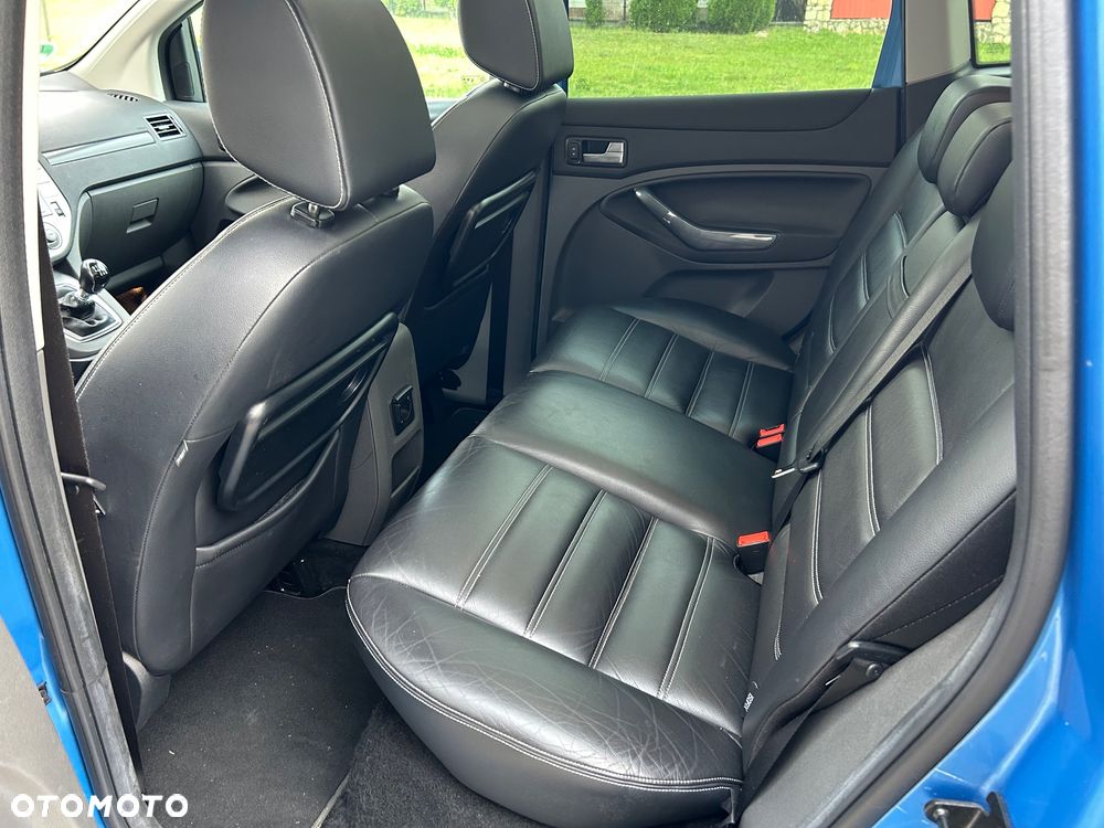 Ford Kuga 2.0 TDCi 4x4 Titanium - 10