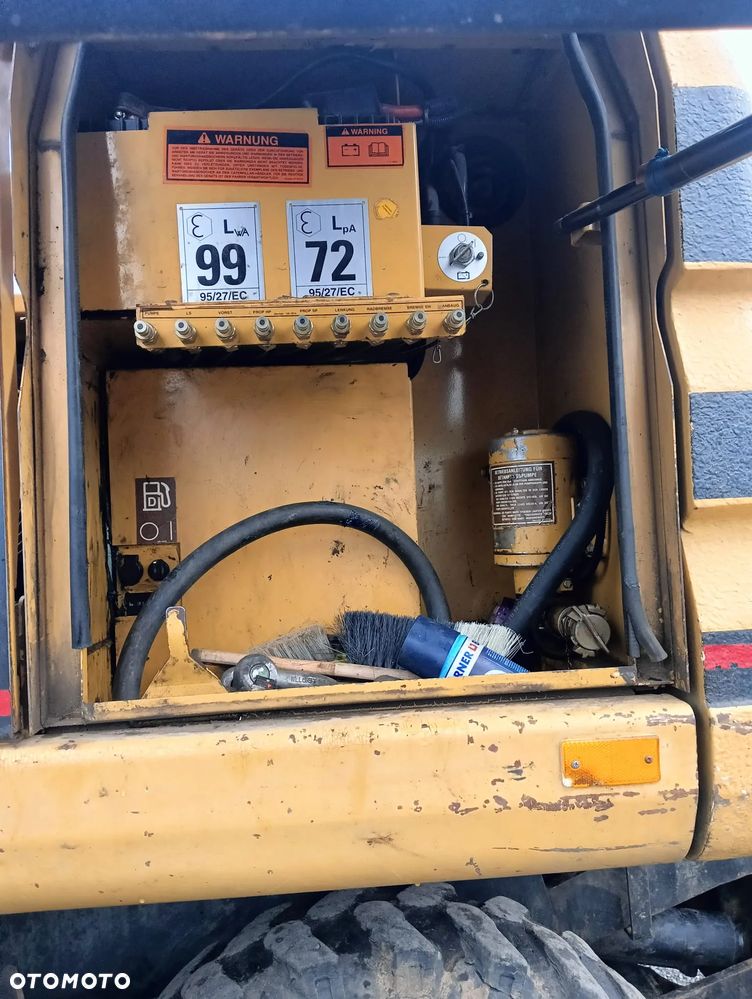 Caterpillar M312 - 9