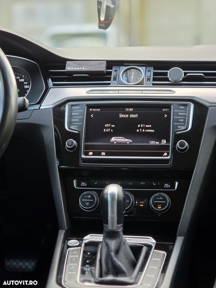 Volkswagen Passat 2.0 TDI DSG 4Motion Highline - 15