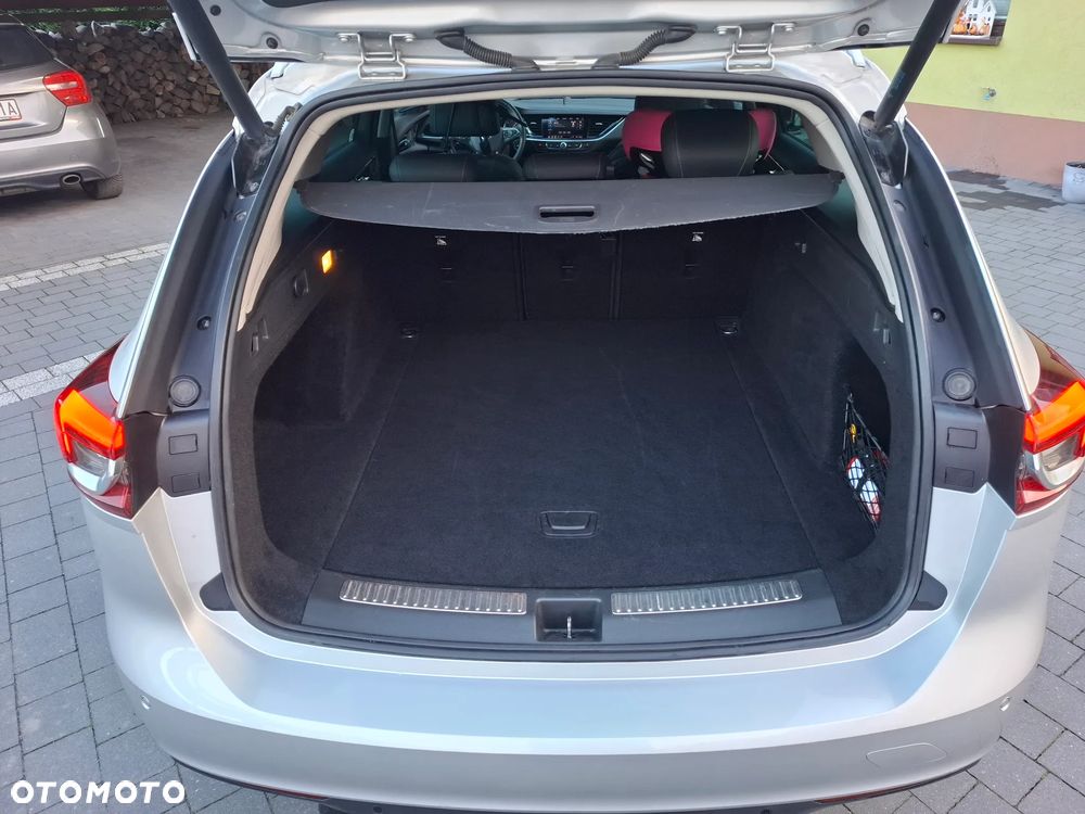 Opel Insignia CT 1.5 T Exclusive S&S - 9