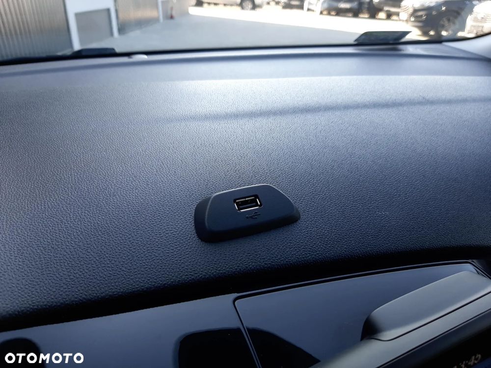 Ford Fiesta 1.1 Trend - 26