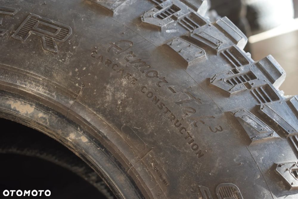 315/70 R17 Cooper Discoverer Cena za komplet - 8
