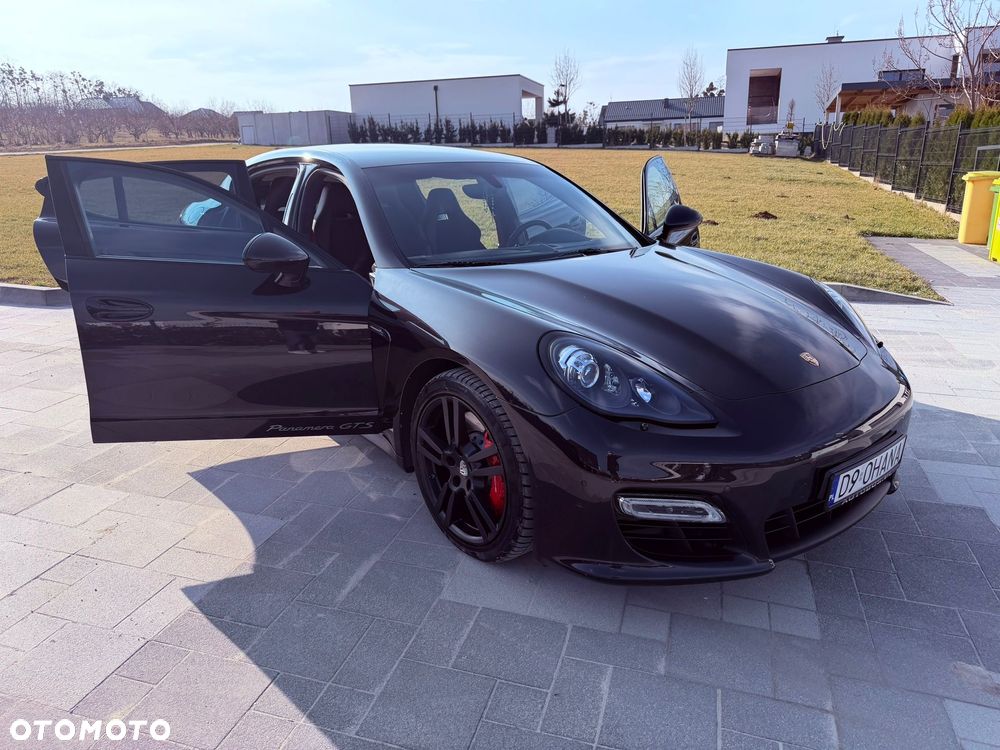 Porsche Panamera GTS PDK - 12