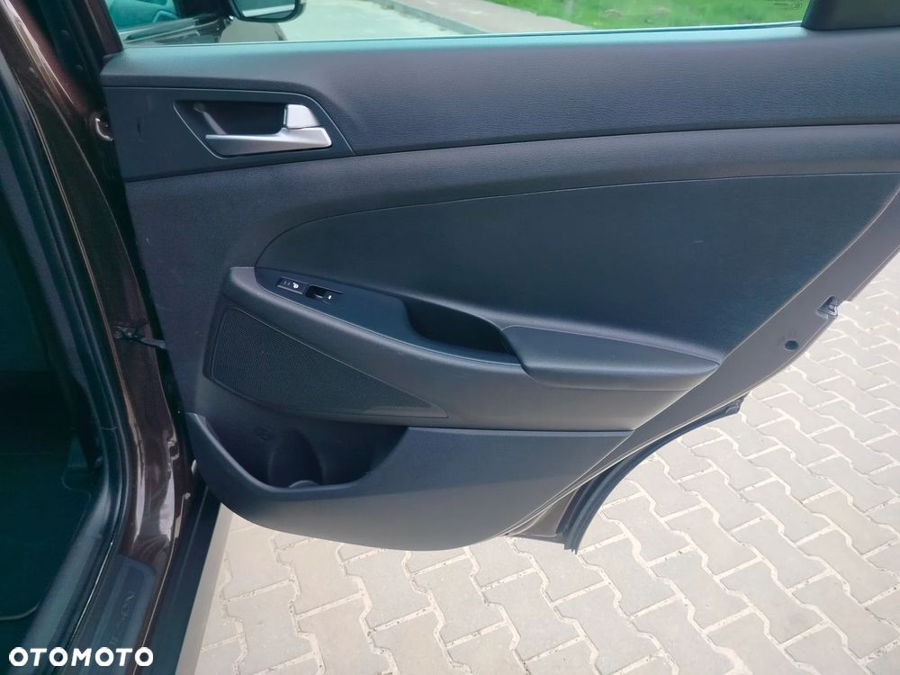 Hyundai Tucson blue 1.7 CRDi 2WD Trend - 28