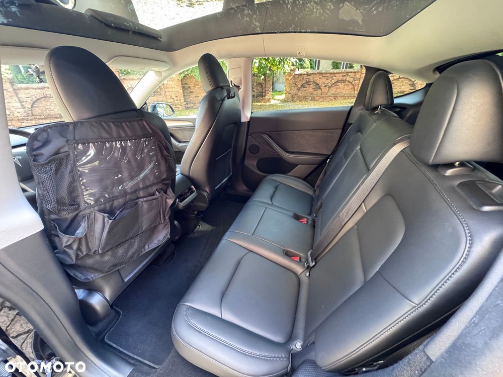 Tesla Y Performance AWD - 18