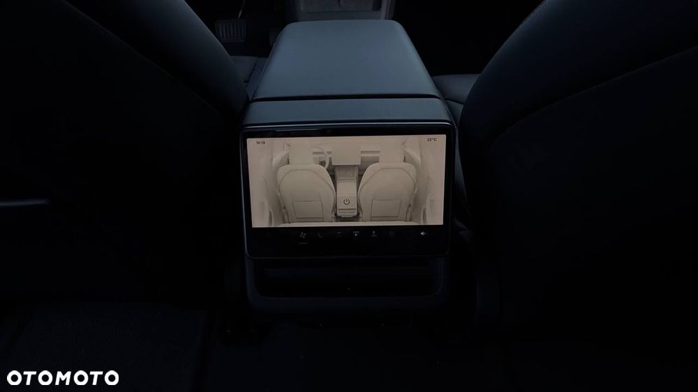 Tesla Model 3 - 13
