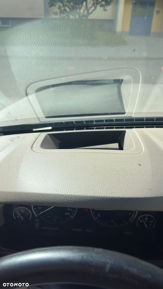BMW Seria 5 520i - 15