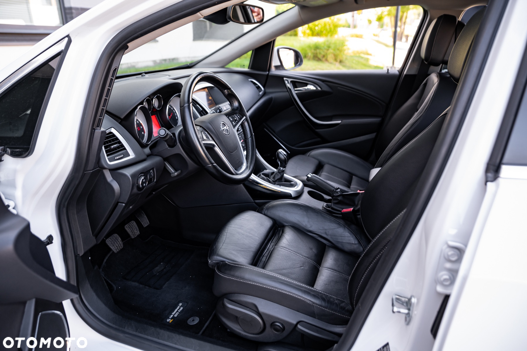Opel Astra 1.6 Turbo Sport - 16