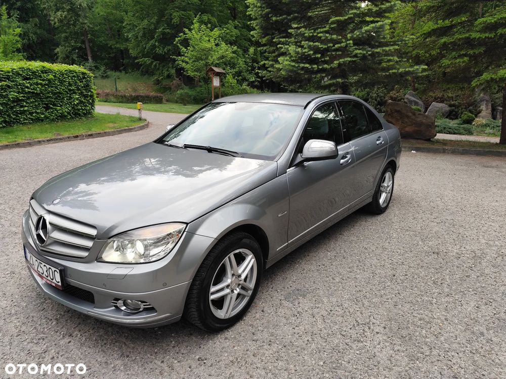 Mercedes-Benz Klasa C 180 BlueEFFICIENCY Avantgarde - 39