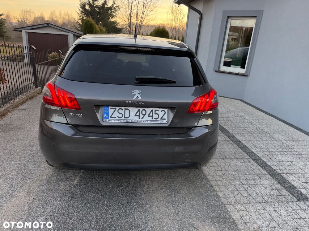 Peugeot 308 BlueHDi 130 Stop & Start Allure Business-Paket - 26