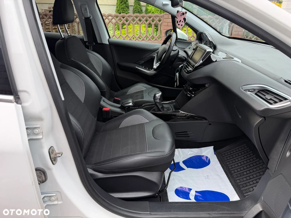 Peugeot 2008 1.5 BlueHDi Allure - 15