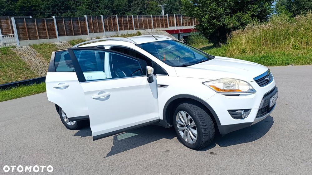 Ford Kuga 2.0 TDCi 2x4 Titanium - 10