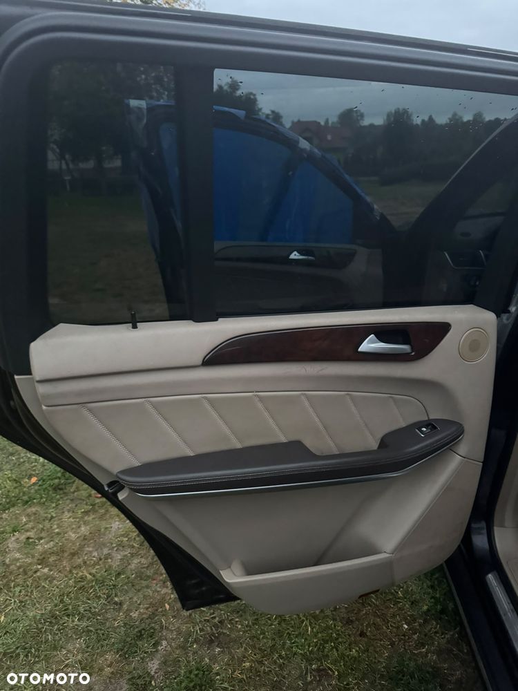 Mercedes-Benz GL 350 BlueTec 4-Matic - 19